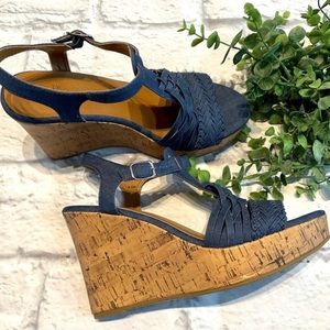 Dominique Nicole Denim Wedge Sandals Heels 🛒